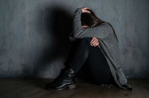 Ωρωπός: Ξυλοκοπούσε τη σύζυγό του και ανέβασε το βίντεο στα social media - «Δείτε πως κλαίει»