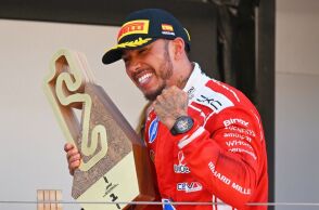 Grand Prix Βαρκελώνης: Στρατηγικό ματ - Το ρίσκο των 3 pit stop που χάρισε τη νίκη στον Χάμιλτον