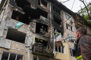 Ζημιές σε πολυκατοικία στην Ουκρανία μετά την επίθεση ρωσικού drone