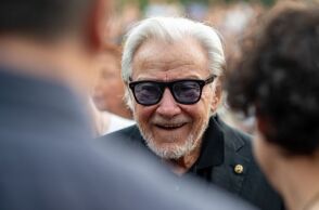 Ο Χάρβεϊ Καϊτέλ στην έναρξη του Athens Open Air Film Festival - Τίμησε τον Θόδωρο Αγγελόπουλο 32 χρόνια μετά την ταινία «Το Βλέμμα του Οδυσσέα».