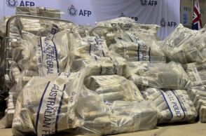 Η μεγαλύτερη επιχείρηση στα χρονικά της Αυστραλίας οδήγησε στον εντοπισμό 2,7 τόνων κοκαΐνης σε υπόγειο καταφύγιο - Το χρονικό της έρευνας