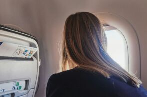 Η αίσθηση ότι το αεροπλάνο «βυθίζεται» μετά την απογείωση έχει εξήγηση - Πιλότος αποκαλύπτει τι συμβαίνει - Πρόκειται για φυσιολογική διαδικασία της πτήσης