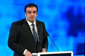 Πιερρακάκης: Ο δανειολήπτης που θα πλήρωνε 74.852 ευρώ σε τόκους, θα καταβάλει μόλις 411 ευρώ