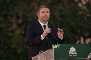 Ανδρουλάκης: Το ΠΑΣΟΚ είναι ο ιστορικός, αξιακός και ιδεολογικός αντίπαλος της Δεξιάς-Ο Ανδρέας παραμένει παρών στις μεγάλες δημοκρατικές κατακτήσεις του τόπου μας