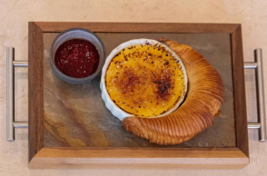 Η Crème Brûlée του Byzantino Grande Brasserie