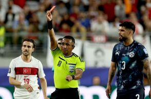 Η FIFA απέκλεισε τον σχολιαστή Χόρχε «Τσίπι» Βέρα από το Μουντιάλ 2026 μετά το υβριστικό ξέσπασμά του κατά Ινφαντίνο, διαιτητή και προέδρου CONMEBOL 