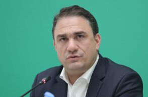 Ο Κώστας Τσουκαλάς εξέφρασε τον αποτροπιασμό του ΠΑΣΟΚ για την επίθεση σε στελέχη της ΝΔ στη Θεσσαλονίκη - «Η βία δε χωρά στη δημοκρατία»