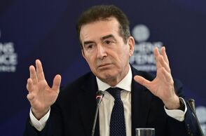 Χρυσοχοΐδης για επιθέσεις με γκαζάκια: Οι γνωστοί ανόητοι και αμετανόητοι παίζουν με ανθρώπινες ζωές