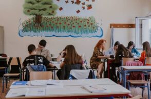 Απόσπαση στα Δημόσια Ωνάσεια Σχολεία: Μια σημαντική ευκαιρία για τους εκπαιδευτικούς που θέλουν - Τα οφέλη για όσους τα επιλέξουν