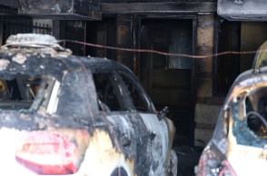 Εικόνα από την εμπρηστική επίθεση στη Θεσσαλονίκη