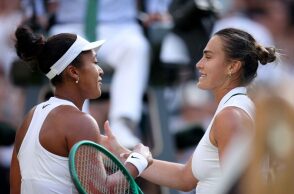 Το Wimbledon των εκπλήξεων - Στα προημιτελικά με νίκη επί της Αρίνα Σαμπαλένκα η Ναόμι Οσάκα