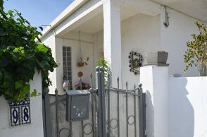 Αίγιο: Γιατί οι Αρχές εξετάζουν πλέον το ενδεχόμενο η μητέρα να σκότωσε τον γιο και να αυτοκτόνησε 