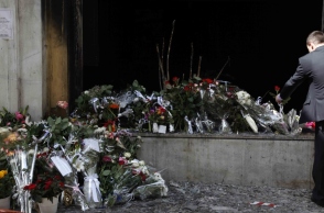 Η τρομοκρατία, η υπόθεση Marfin και η πόλωση Δεξιάς-Αριστεράς αναζωπυρώνουν τον δημόσιο διάλογο για την πολιτική βία.
