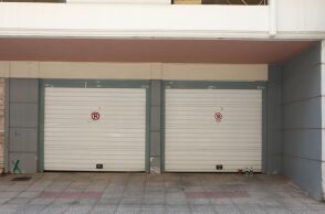 Πειραιάς: Οι πρώτες ενδείξεις για τον θάνατο του νεαρού ζευγαριού μέσα στο ΙΧ σε γκαράζ