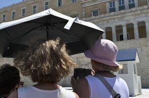 Καιρός: Έρχονται τα πρώτα 40άρια του καλοκαιριού - Σε ποιες περιοχές ανεβαίνει η θερμοκρασία