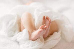 Σκότωσε την τριών μηνών κόρη της με πιστολάκι μαλλιών - Συγκλονίζει τη Σκωτία η υπόθεση