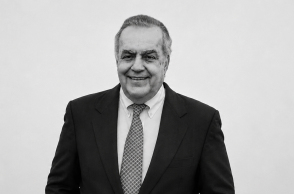 Παύλος Καλλιγάς (1948-2025) 