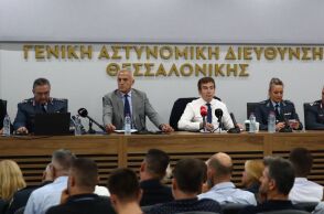 Ο Μιχάλης Χρυσοχοΐδης χαρακτήρισε από τη Θεσσαλονίκη την ασφάλεια δημοκρατικό δικαίωμα, υπογραμμίζοντας πως η τρομοκρατική βία δεν είναι πολιτική πράξη