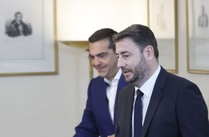 Νέα επίθεση ΠΑΣΟΚ κατά Τσίπρα: Κάνει rebranding αγκαλιά με τα συμφέροντα