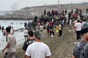 «Προώθησέ το»: Το μήνυμα που οδήγησε τους μετανάστες στη Θέουτα - 49.000 πέρασαν στον ισπανικό θύλακα 
