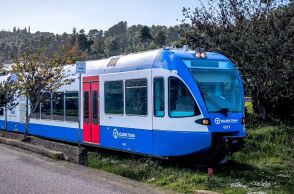 Έφτασαν στη Θεσσαλονίκη οι δύο νέοι υβριδικοί συρμοί Intercity της Hellenic Train, ξεκινώντας δοκιμαστικά δρομολόγια για την Αθήνα