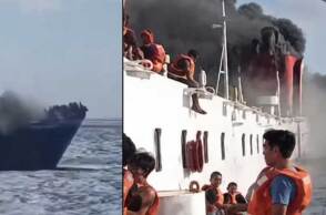 Φωτιά σε φέρι στην Ινδονησία