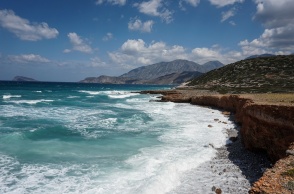 Μελτέμι και μποφόρ σε παραλίες στην Κρήτη