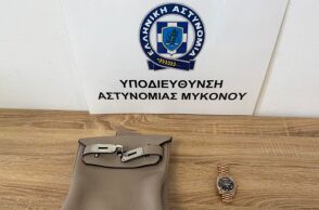 Σύλληψη 35χρονου στη Μύκονο για υπεξαίρεση τσάντας Hermès και ρολογιού Rolex αξίας 75.000 ευρώ από 29χρονο επιβάτη - Τα αντικείμενα βρέθηκαν