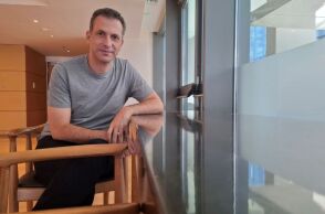Στέφανος Γερουλάνος: Δεν ψάχνουμε την καταγωγή του ανθρώπου. Ψάχνουμε μια ιστορία για να εξηγήσουμε τον εαυτό μας
