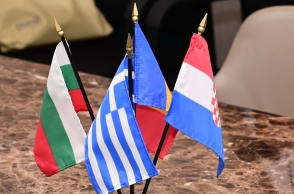 Γιατί η σύγκριση της Ελλάδας με Βουλγαρία και Ρουμανία δεν είναι υποτιμητική και τι αποκαλύπτει για παραγωγικότητα, κράτος και ανάπτυξη.