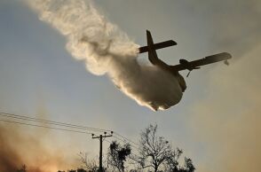 Μεγάλη πυρκαγιά ξέσπασε στη Σίβηρη Χαλκιδικής - Ενισχύθηκαν οι πυροσβεστικές δυνάμεις, ήχησε επανειλημμένα το 112 - Απομάκρυνση κατοίκων