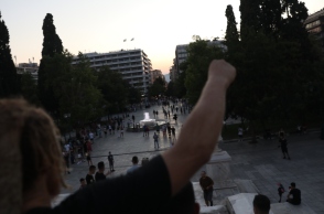 Δεν φταίνε οι σύντροφοι που αυτοί είναι Εβραίοι 