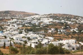 Σίφνος: Ελικόπτερο έπεσε κοντά σε σπίτια