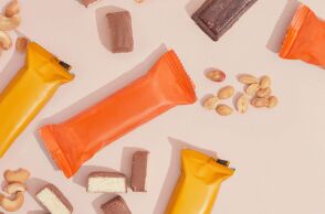 Proteinmaxxing: Γιατί έχει γίνει εμμονή το να τρώμε όσο περισσότερη πρωτεΐνη γίνεται;