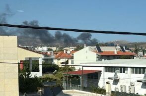 Φωτιά τώρα σε εργοστάσιο στη λεωφόρο Ανθούσας