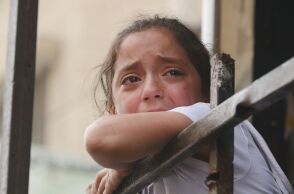 Γαλλία: Περισσότερα από 2.300 παιδιά κοιμούνται στον δρόμο