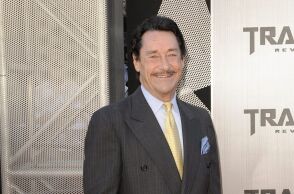  Peter Cullen