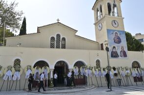 Θλίψη στην κηδεία του Δημήτρη Κόκοτα - Εικόνες από το τελευταίο αντίο