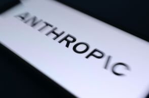 Δικαστικός «πόλεμος» ξέσπασε κατά της Anthropic - Μουσικοί κολοσσοί κατηγορούν την εταιρία ΑΙ για παράνομη λήψη και χρήση χιλιάδων τραγουδιών.