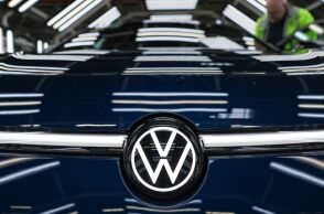 Η Volkswagen ανακοίνωσε περικοπή 100.000 θέσεων εργασίας έως το 2030, τη μεγαλύτερη αναδιάρθρωση στην ιστορία της παγκόσμιας αυτοκινητοβιομηχανίας.