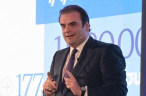 90ή ΔΕΘ: Ο Κυριάκος Πιερρακάκης παρουσίασε την πορεία της οικονομίας και ανακοίνωσε τη νέα πλατφόρμα «Συνέπεια» για τις οφειλές του Δημοσίου.