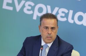 Πακέτο 5 δισ. ευρώ για μείωση της τιμής του ρεύματος κατά 30% παρουσίασε ο Σταύρος Παπασταύρου, με στόχο την επιστροφή στα προ κρίσης επίπεδα.
