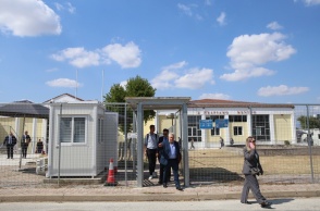 Ο χώρος στη Λάρισα όπου γίνεται η δίκη για τα Τέμπη