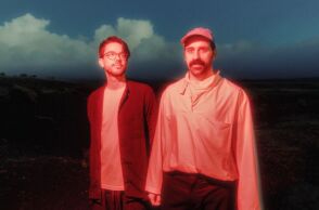 Grandbrothers: Ένα grand piano μπαίνει σ' ένα club 