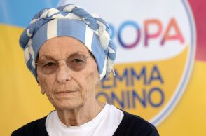 Η Έμα Μπονίνο πέθανε σε ηλικία 78 ετών - Η Ιταλίδα πολιτικός των Ριζοσπαστών διετέλεσε επίτροπος και ΥΠΕΞ, ενώ διατηρούσε στενή φιλία με τον πάπα Φραγκίσκο.