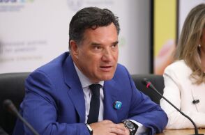 Γεωργιάδης: Θα απαγορεύσω τις παραπλανητικές διαφημίσεις για εναλλακτικές θεραπείες 
