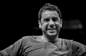 Γιώργος Μαζωνάκης: Σήμερα η «λαϊκή αγρυπνία» - Τη Δευτέρα η κηδεία σε στενό οικογενειακό κύκλο 