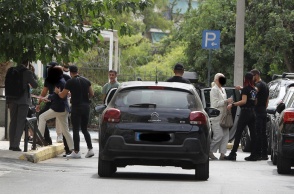 Οι δύο γιατροί που κατηγορούνται για τον θάνατο του Γιώργου Μαζωνάκη