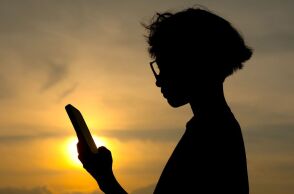 Ερευνητές προειδοποιούν ότι η AI εξελίσσεται πολύ γρήγορα και ξεφεύγει από τον ανθρώπινο έλεγχο - Άλλοι θεωρούν τους φόβους υπερβολή - Πού βρίσκεται η αλήθεια;