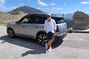 Στο επιβλητικό Πέρασμα του Μπάρου με το Mini Countryman C 